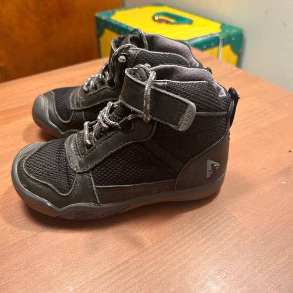 Plae shoes Kaiden Water proof hiking boot size 9 - Picture 3 of 6
